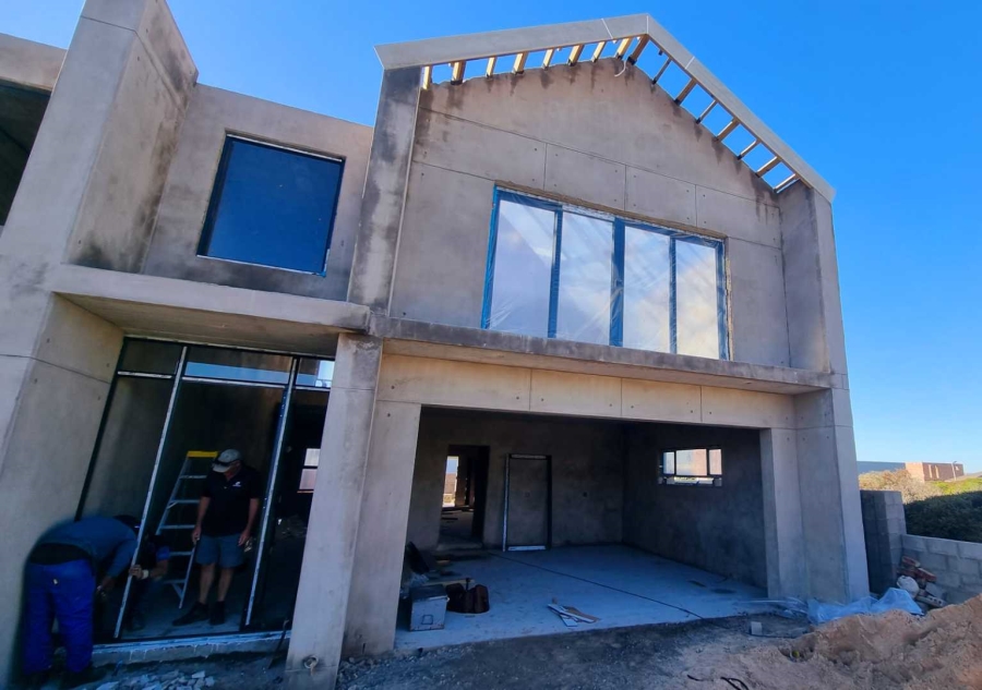 4 Bedroom Property for Sale in Yzerfontein Western Cape